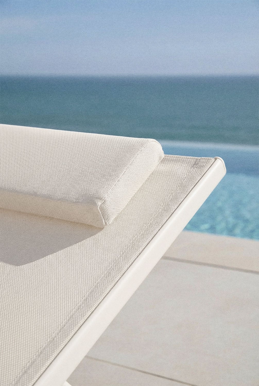 Chaise longue inclinable avec coussin Therys, image de la galerie 2