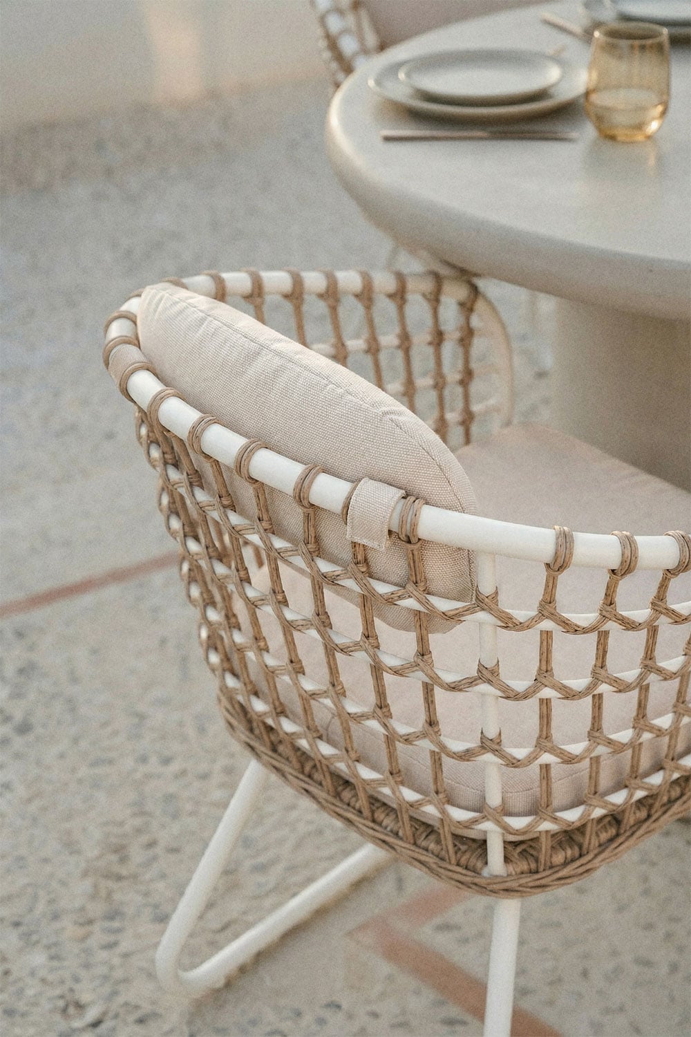 Pack de 4 chaises de jardin avec accoudoirs en aluminium et rotin synthétique Isaran, image de la galerie 2