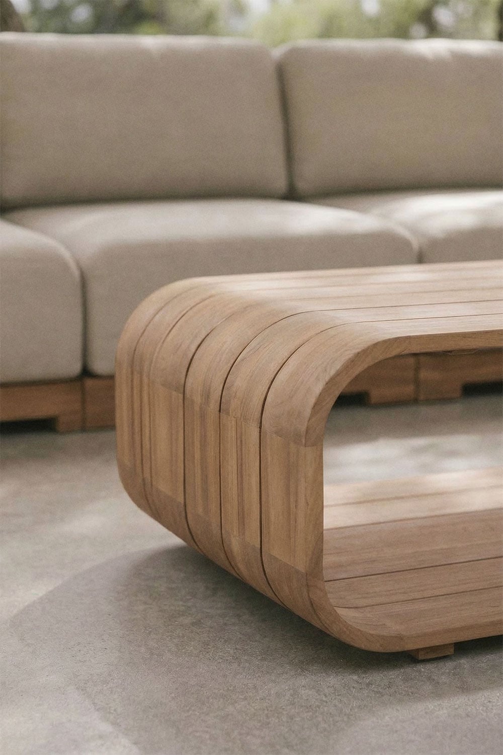 Ensemble de jardin avec canapé d'angle modulaire 6 pièces, fauteuil et table basse en bois d'acacia Brivori, image de la galerie 2