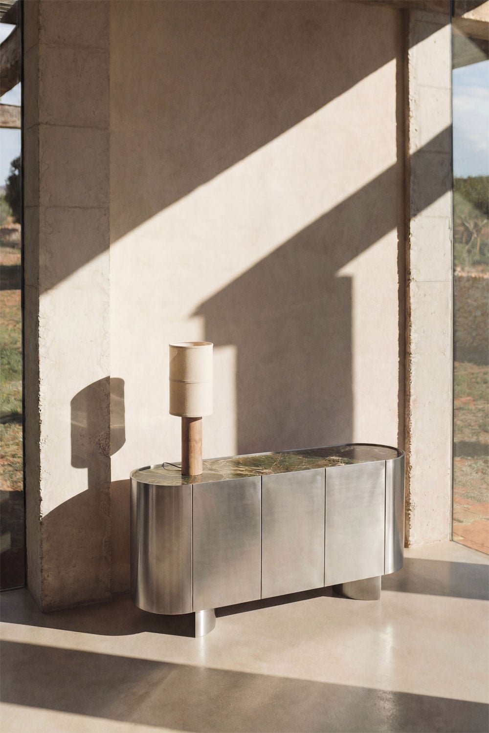 Buffet ovale 160x40 cm en acier inoxydable et marbre vert forest Luena, image de la galerie 1