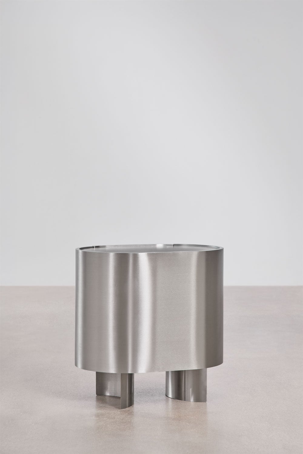 Pack de 2 tables de chevet ovales 50x35 cm en acier inoxydable Luena, image de la galerie 4