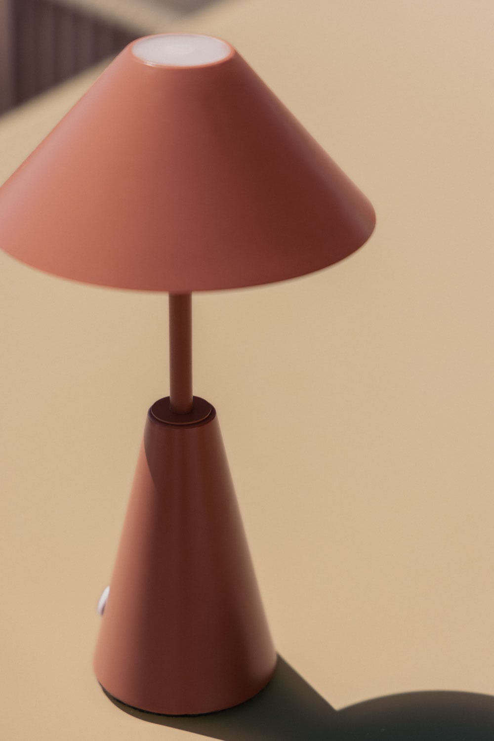 Lampe de table LED sans fil pour extérieur en fer Alexis, image de la galerie 2