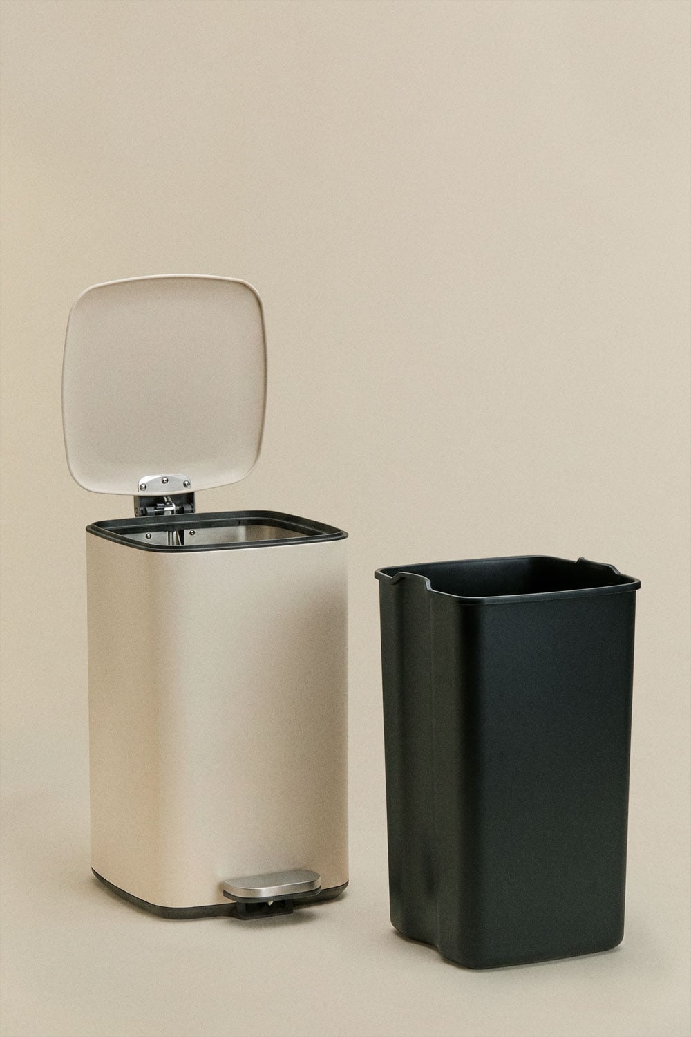 Poubelle à pédale pour extérieur en acier Sosuina, image de la galerie 5