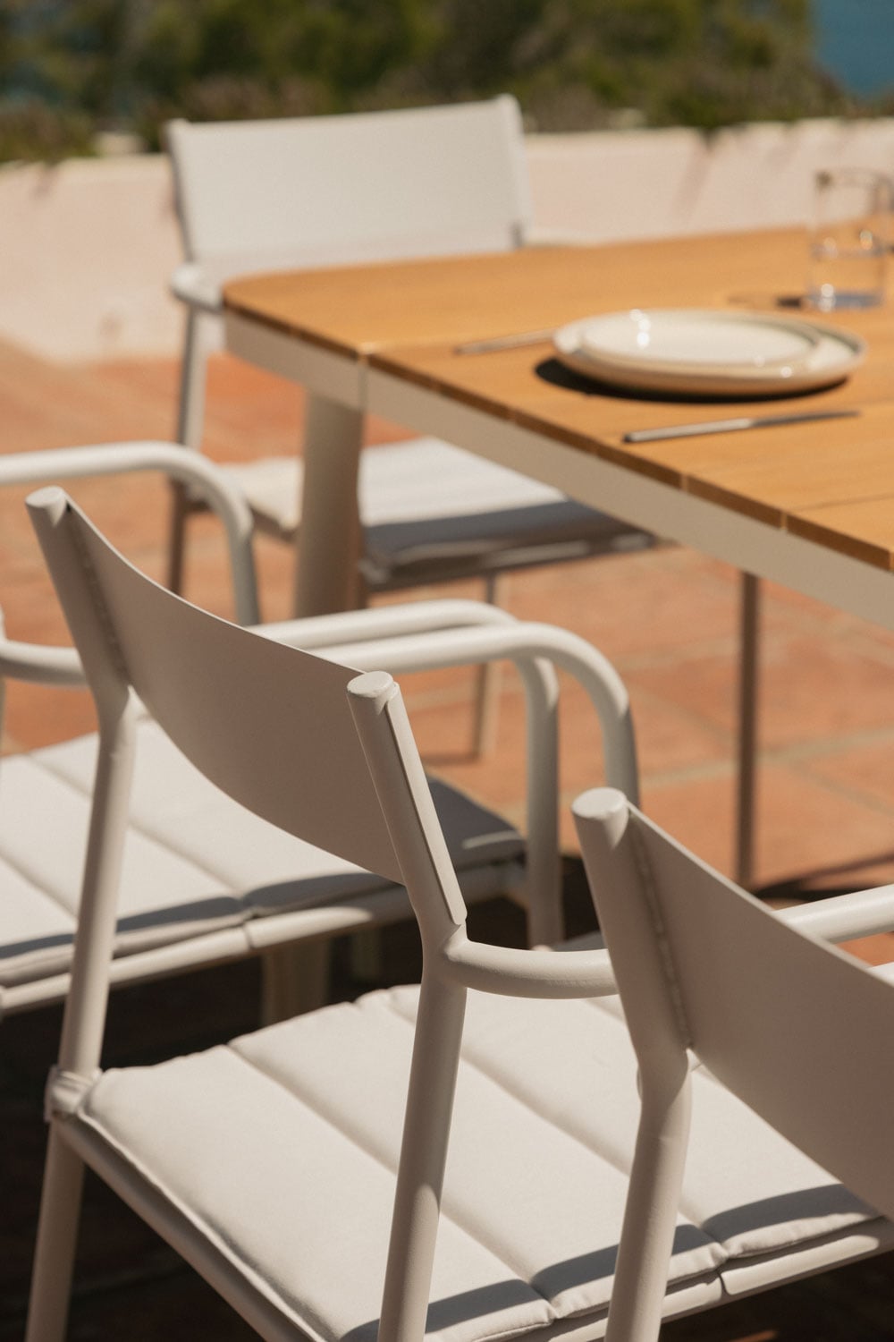 Chaise de jardin empilable avec accoudoirs en acier Tossa, image de la galerie 3