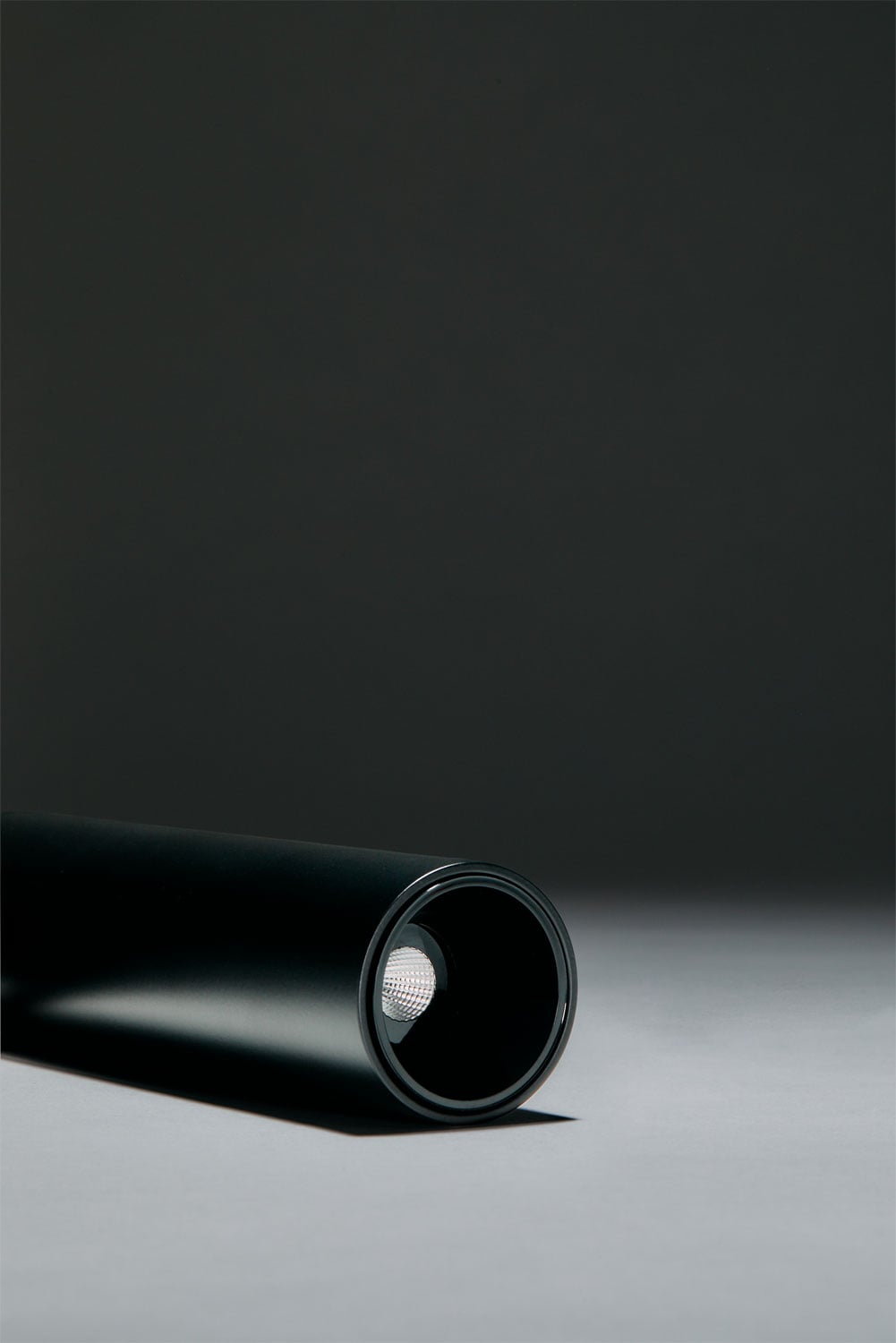 Lot de 2 plafonniers LED ronds en saillie Ø4 cm en aluminium Luisiana, imagen de galeria 3