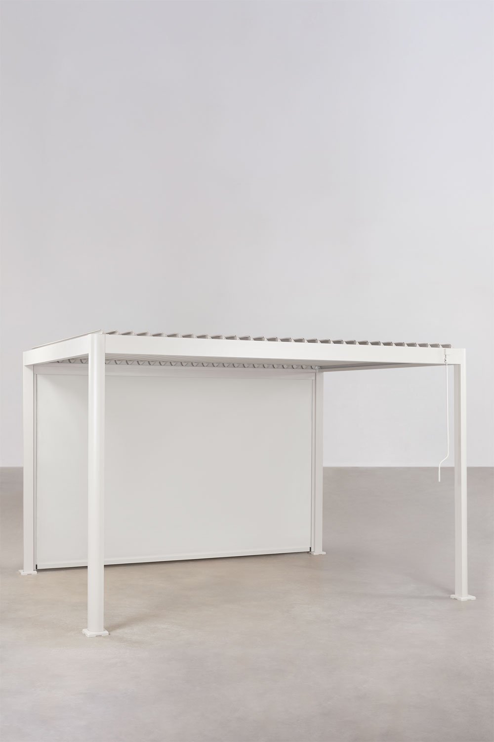 Pergola bioclimatique en aluminium avec lames et store latéral Druvia, image de la galerie 1