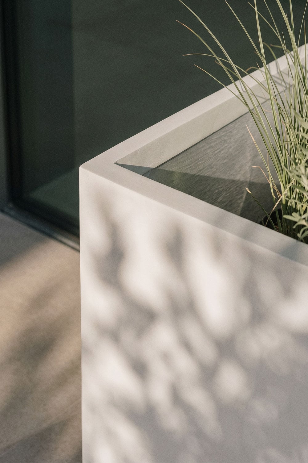 Maceterre rectangulaire d'extérieur en ciment Neyrua, image de la galerie 2