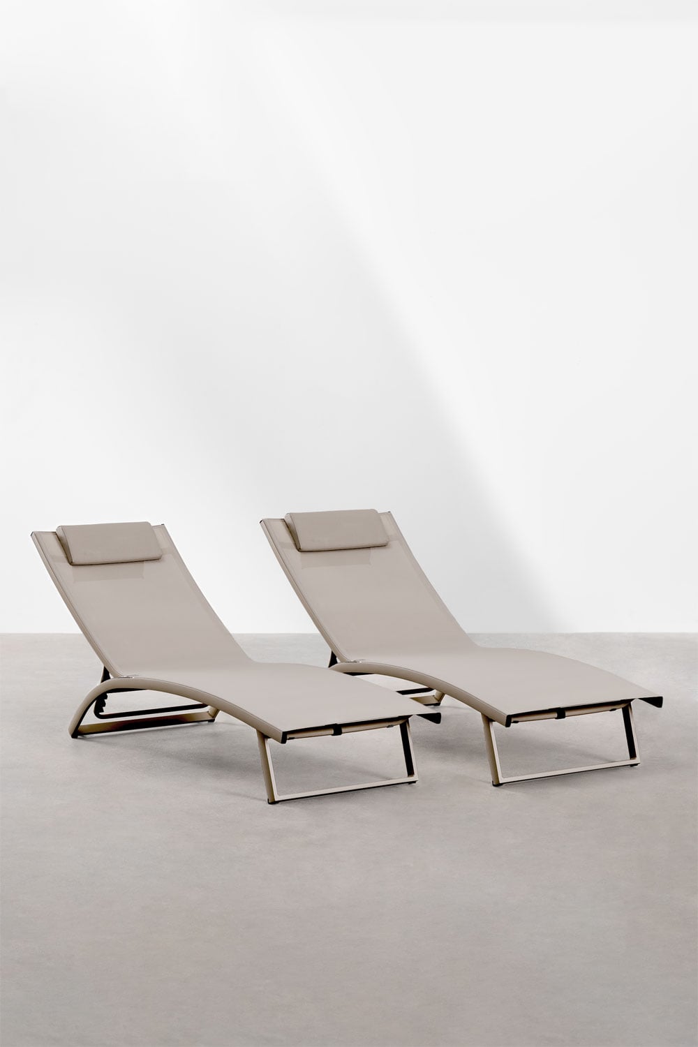 Pack de 2 chaises longues inclinables en aluminium avec coussin Dulem, image de la galerie 3