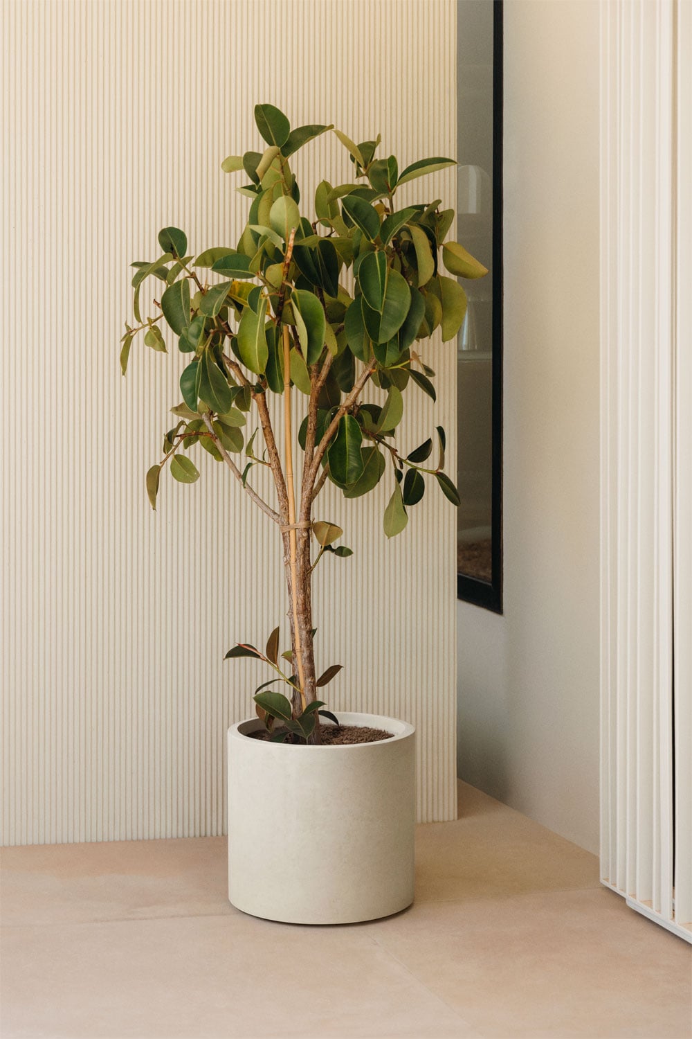 Pot de fleurs d'extérieur en ciment Aurevi, image de la galerie 1