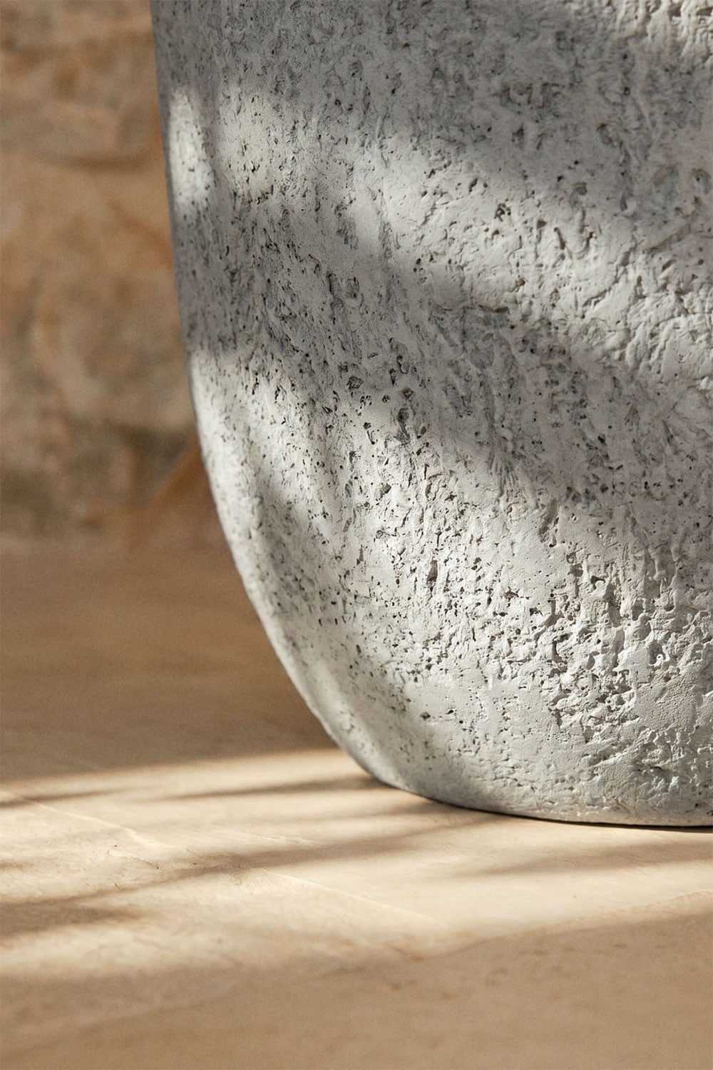 Poterie d'extérieur en ciment Nuria, image de la galerie 2