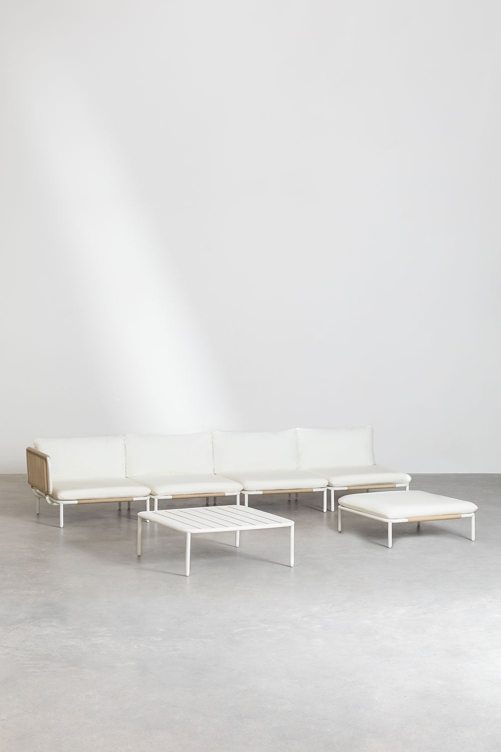 Ensemble de jardin avec canapé d'angle modulaire 4 pièces, table basse et pouf en acier Roubly, image de la galerie 1
