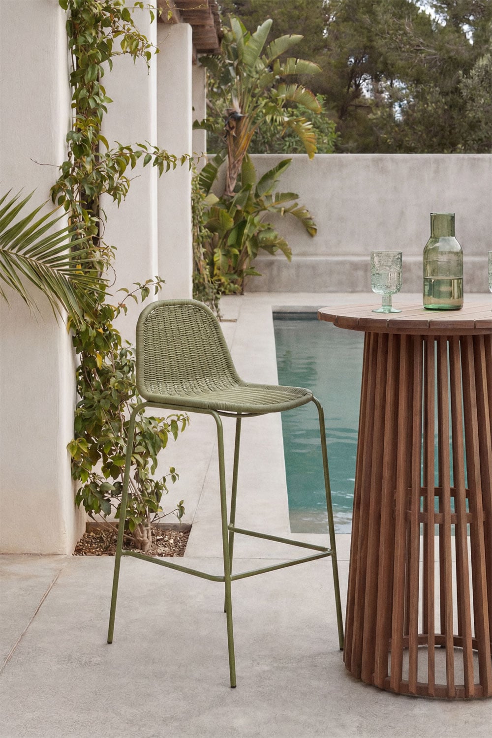 Tabouret de jardin haut empilable en rotin synthétique Reiven, image de la galerie 1