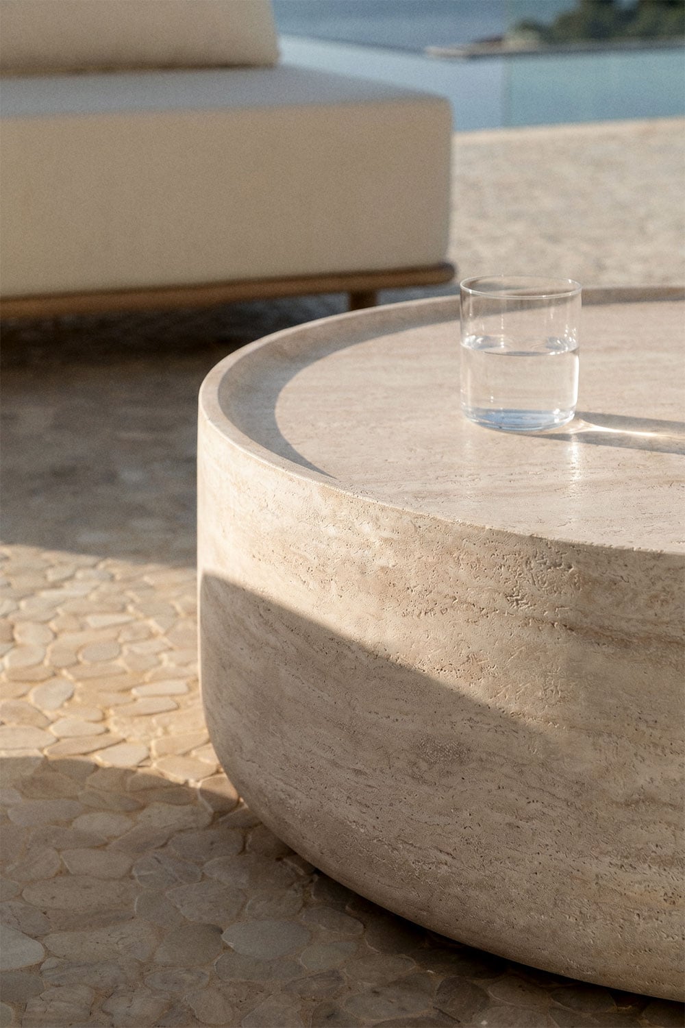 Table basse de jardin ronde Ø80 cm en ciment Darwys, image de la galerie 2