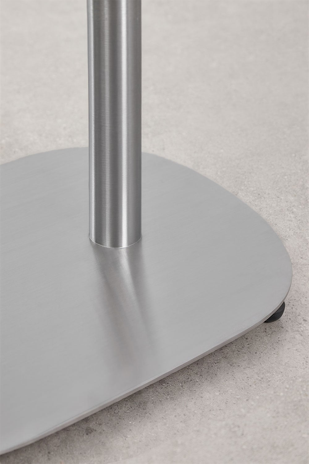 Table d'appoint ovale 40x25 cm en acier inoxydable Geninda, image de la galerie 5