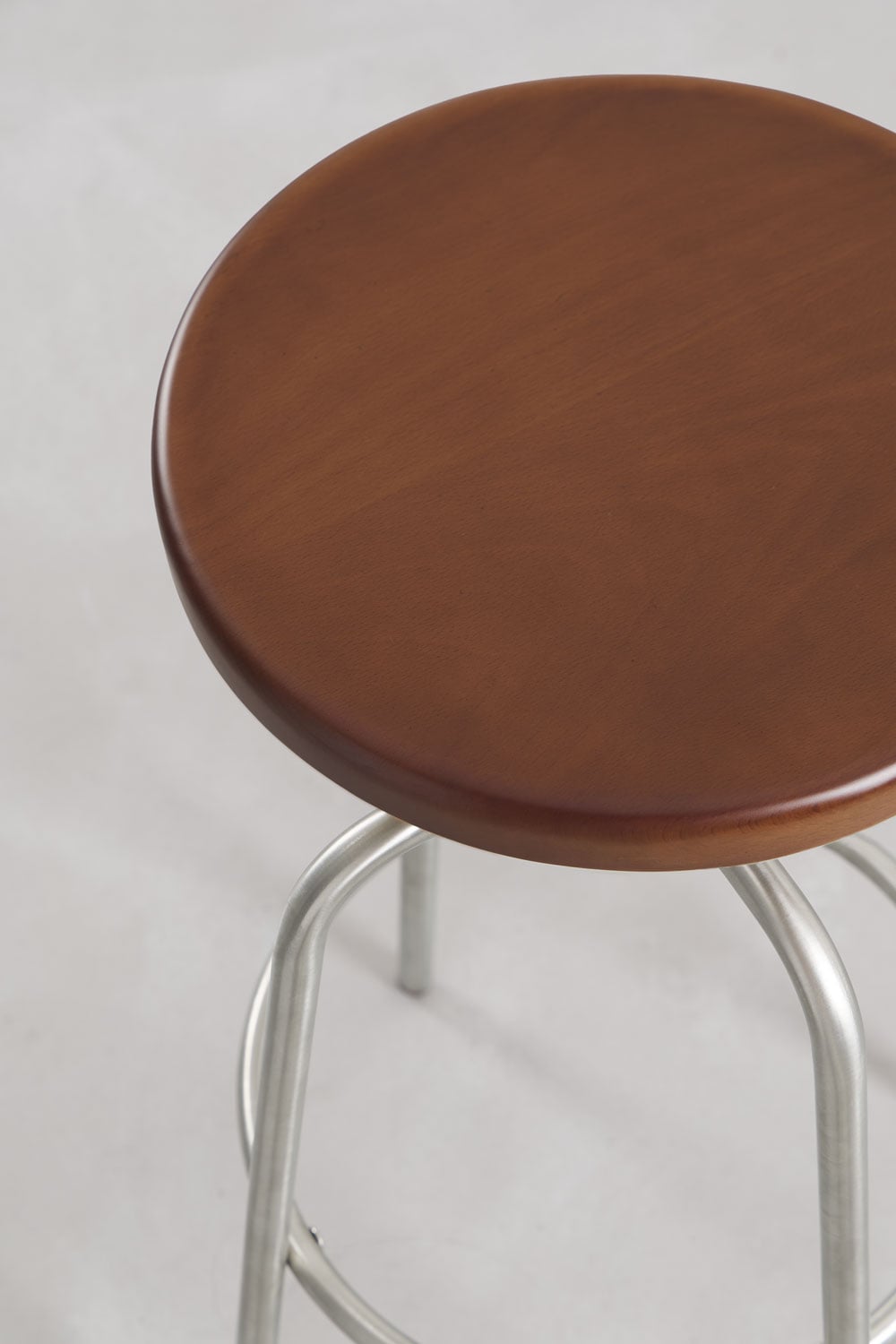 Tabouret haut réglable en acier inoxydable et bois de hêtre Bangalore, image de la galerie 4