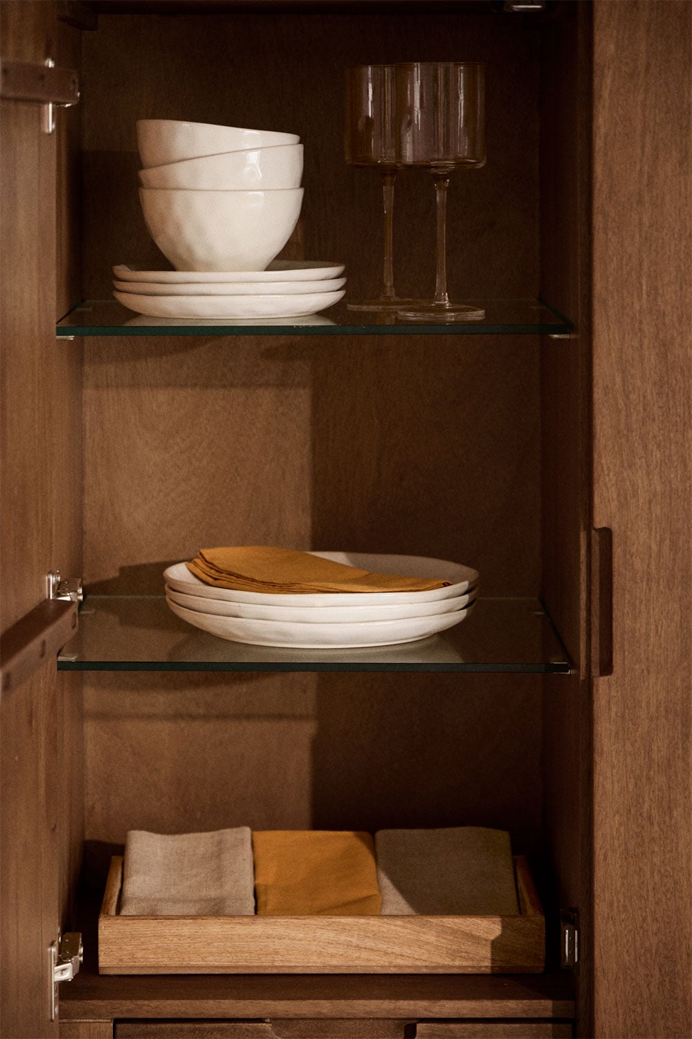 Buffet haut 90x45 cm en bois de manguier Kenscoff, image de la galerie 3