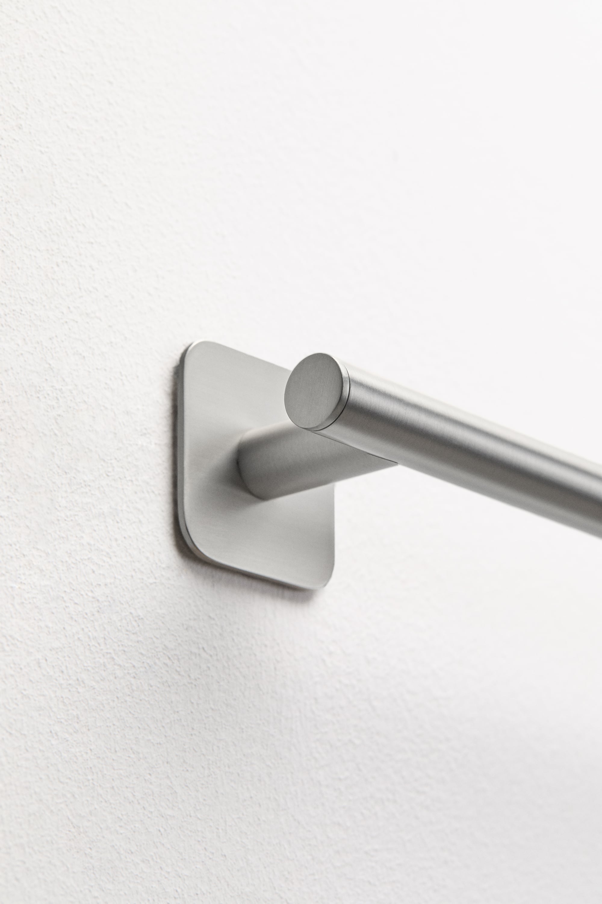 Toiletten adhésif mural avec barre de 60 cm pour salle de bain en acier inoxydable Ondreli, image de la galerie 4