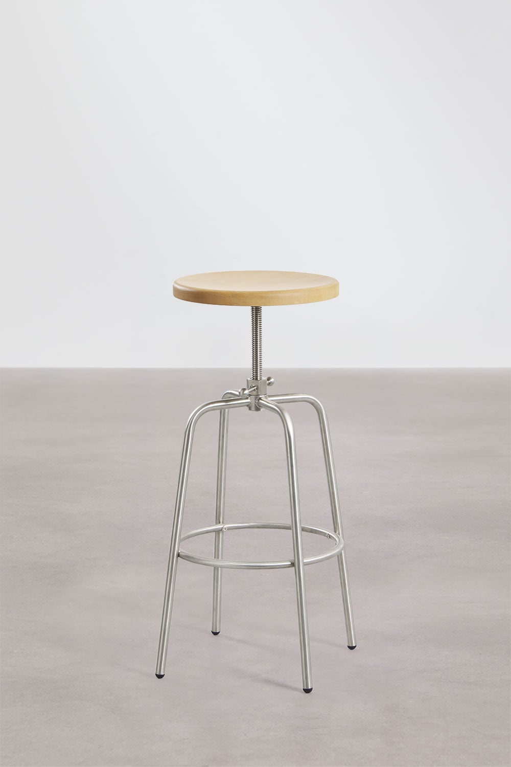 Pack de 2 tabourets hauts réglables en acier inoxydable et bois de hêtre Bangalore, image de la galerie 1