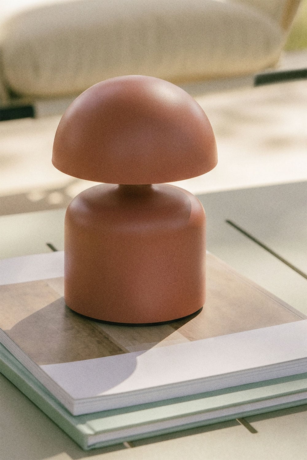 Lampe de table LED sans fil pour extérieur en fer Nantali, image de la galerie 1