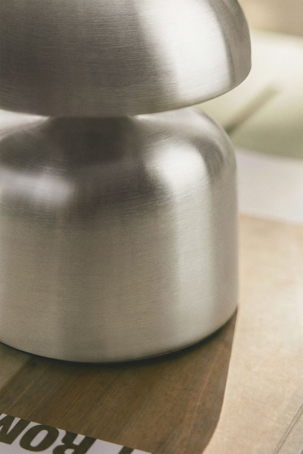 Lampe de table LED sans fil pour extérieur en fer Nantali, image de la galerie 2