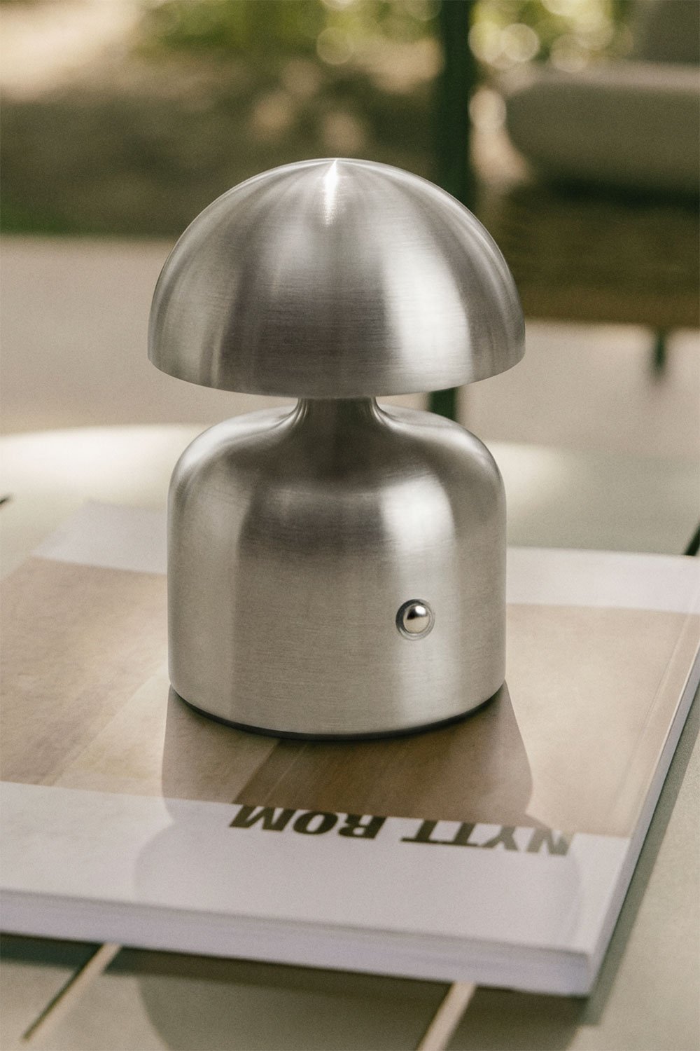 Lampe de table LED sans fil pour extérieur en fer Nantali, image de la galerie 1