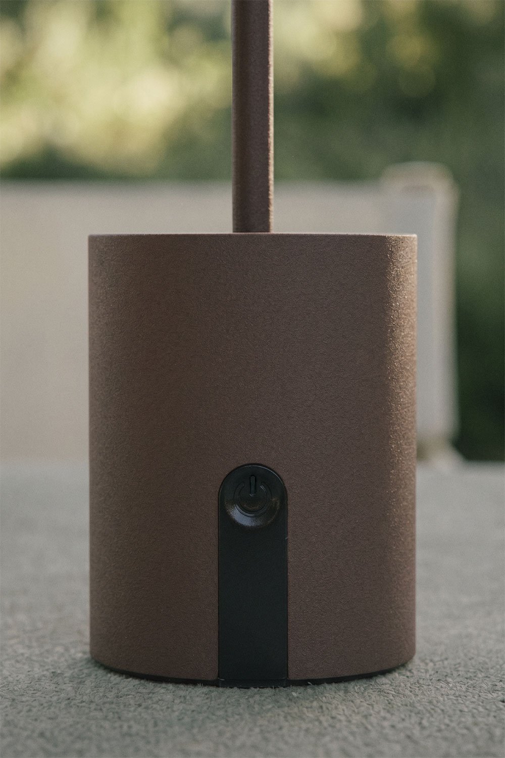 Lampe de table LED sans fil pour extérieur Uliana, image de la galerie 2