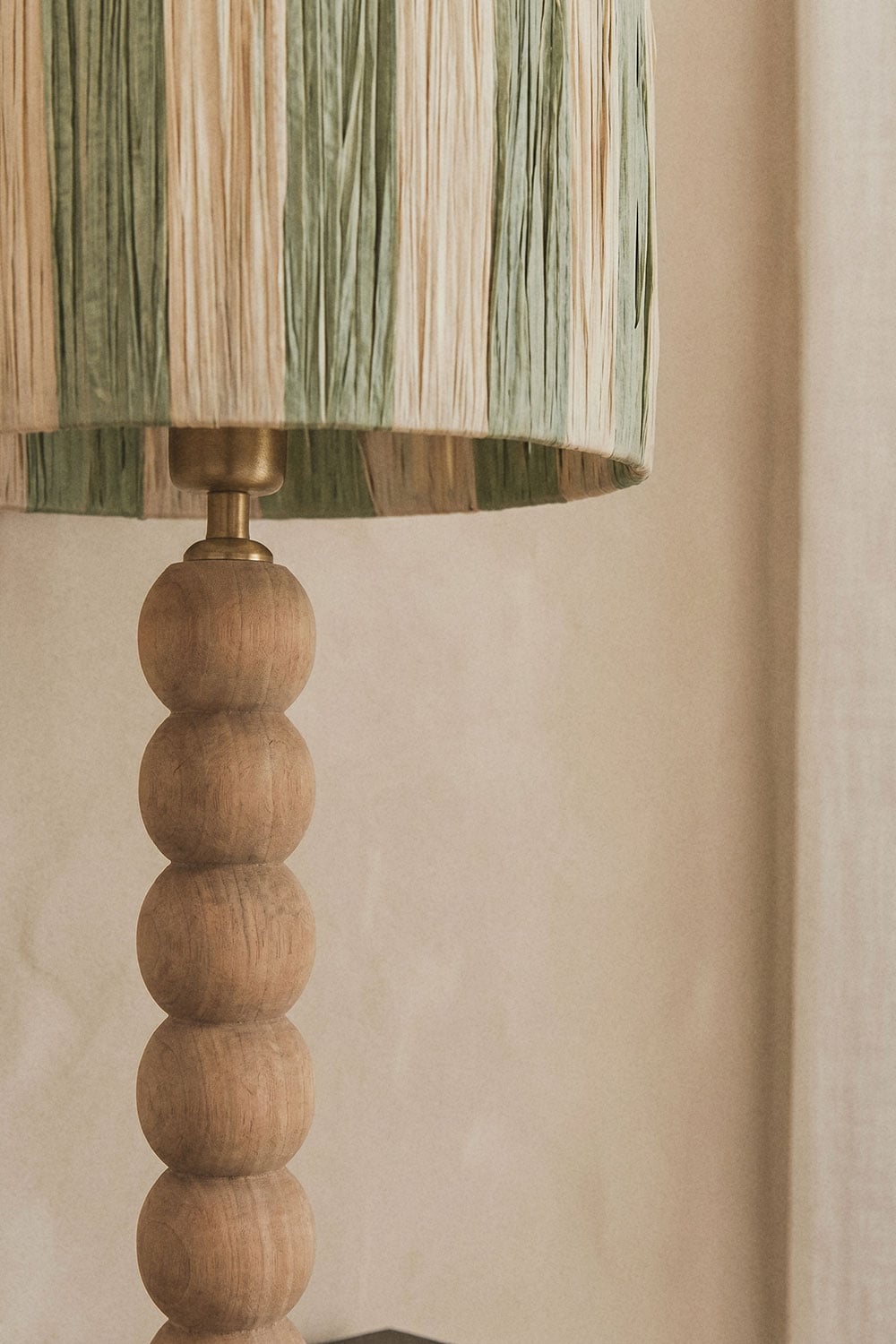 Lampe de table en bois de manguier Soler, image de la galerie 2