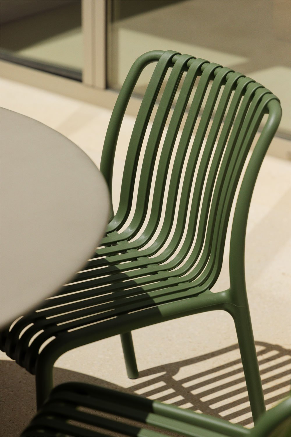 Chaise de jardin empilable en polypropylène Wendell, image de la galerie 1