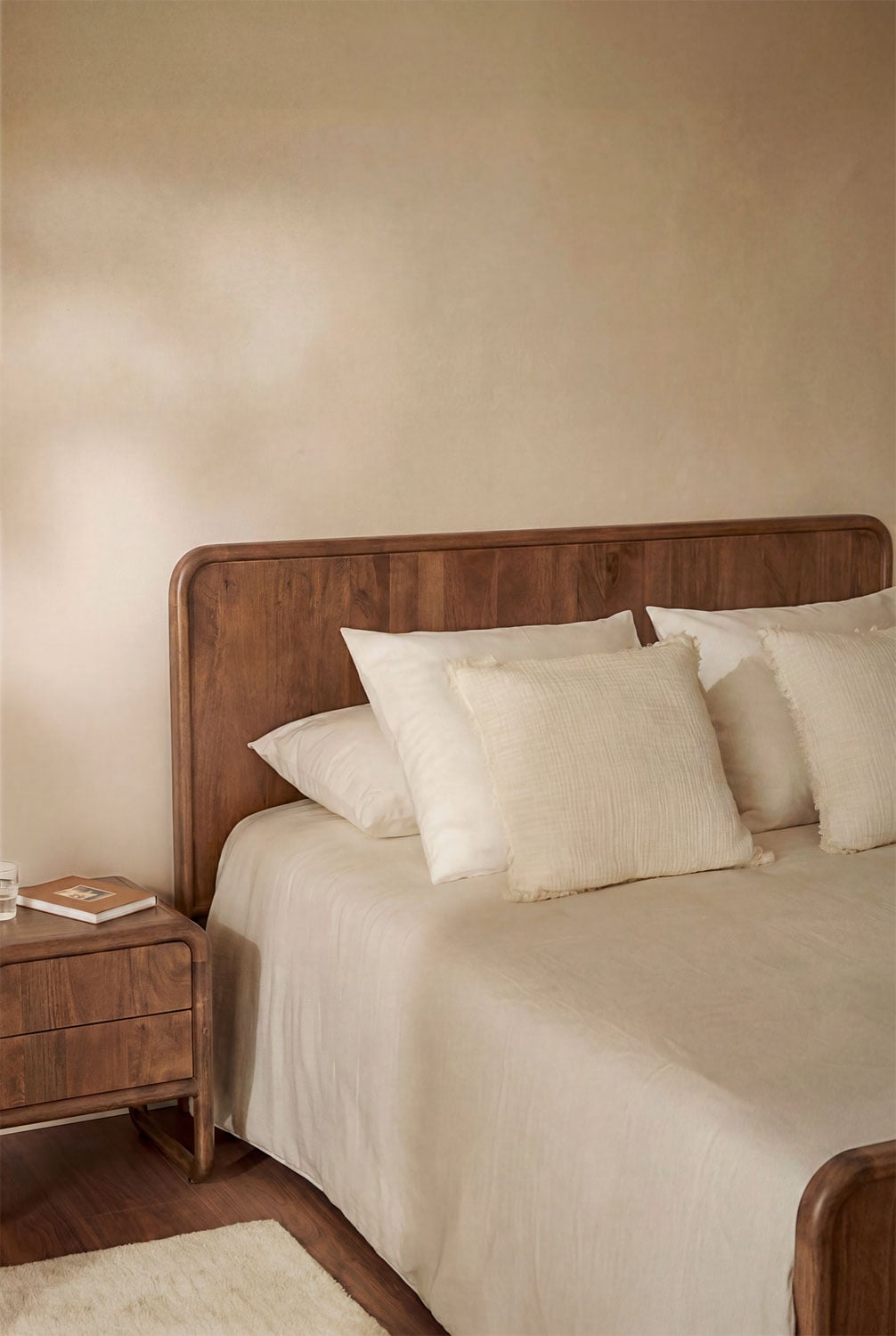 Tête de lit pour lit de 160 cm en bois de manguier foncé Maupaul, image de la galerie 1