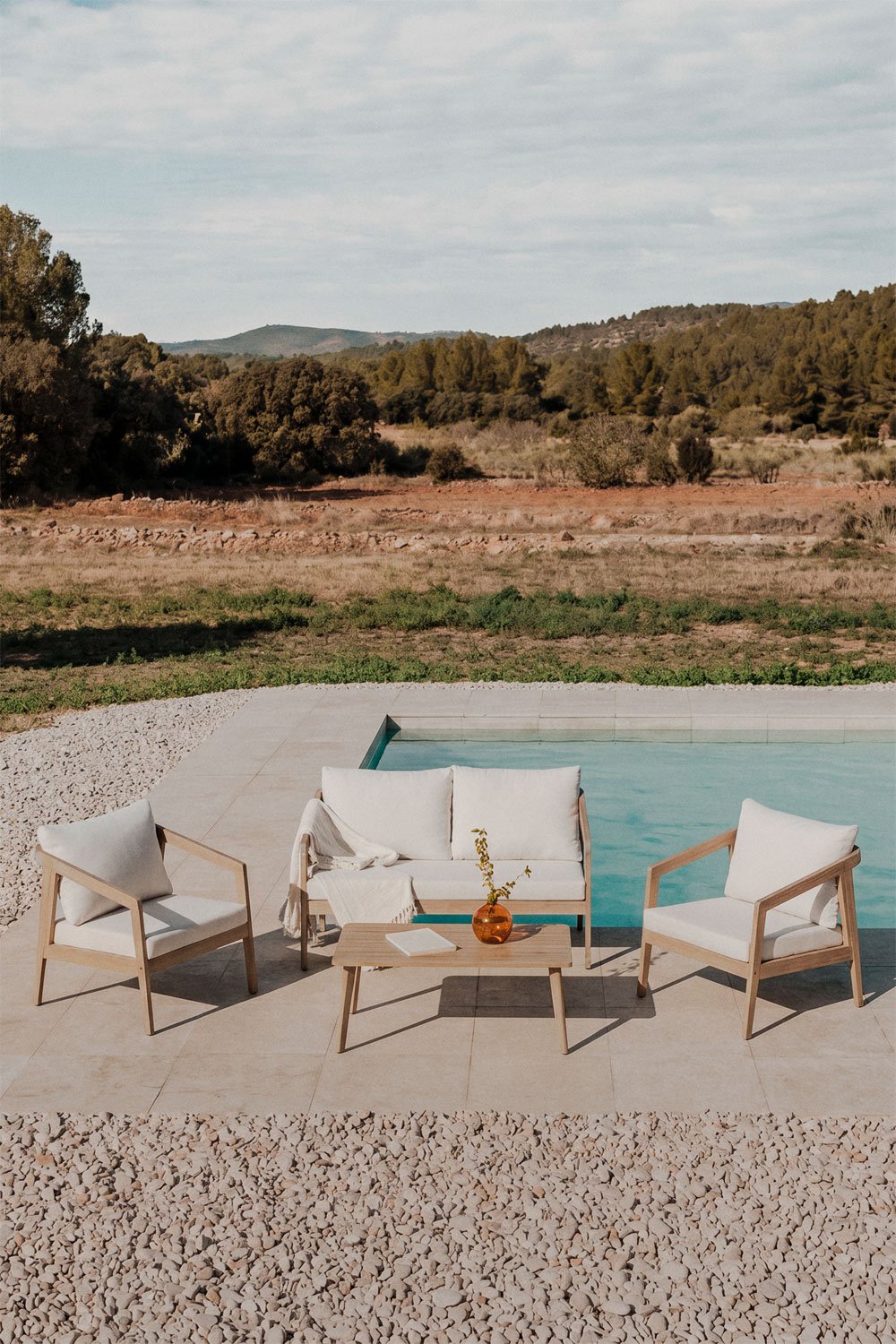 Ensemble de jardin avec canapé, 2 fauteuils et table basse en bois d'acacia Kaela, image de la galerie 1