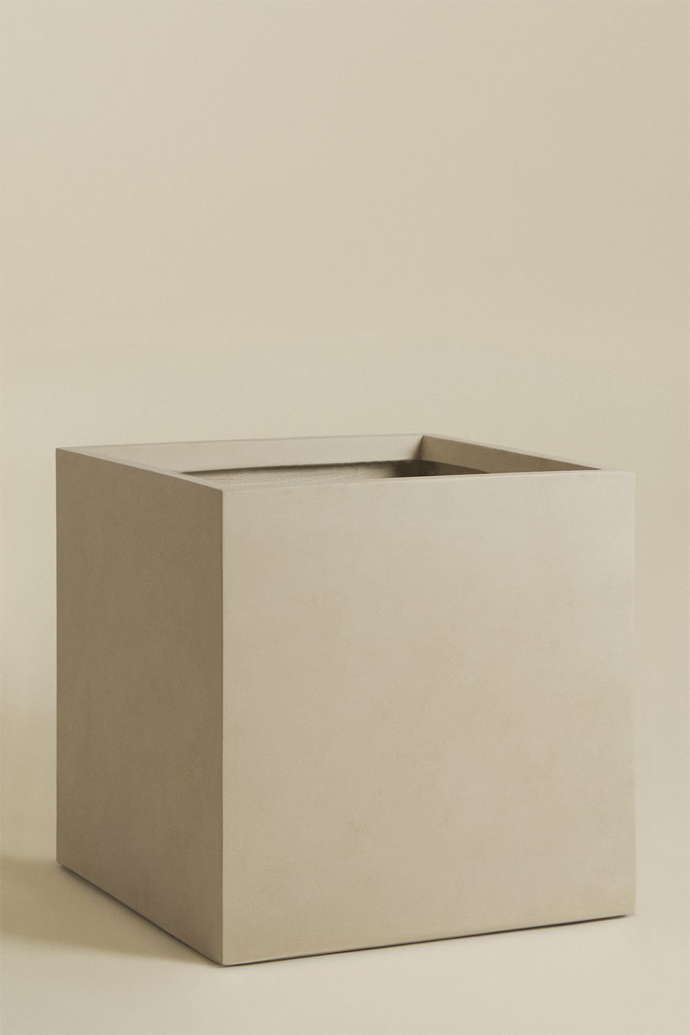Pot de fleurs carré d'extérieur en ciment Lucas, image de la galerie 3