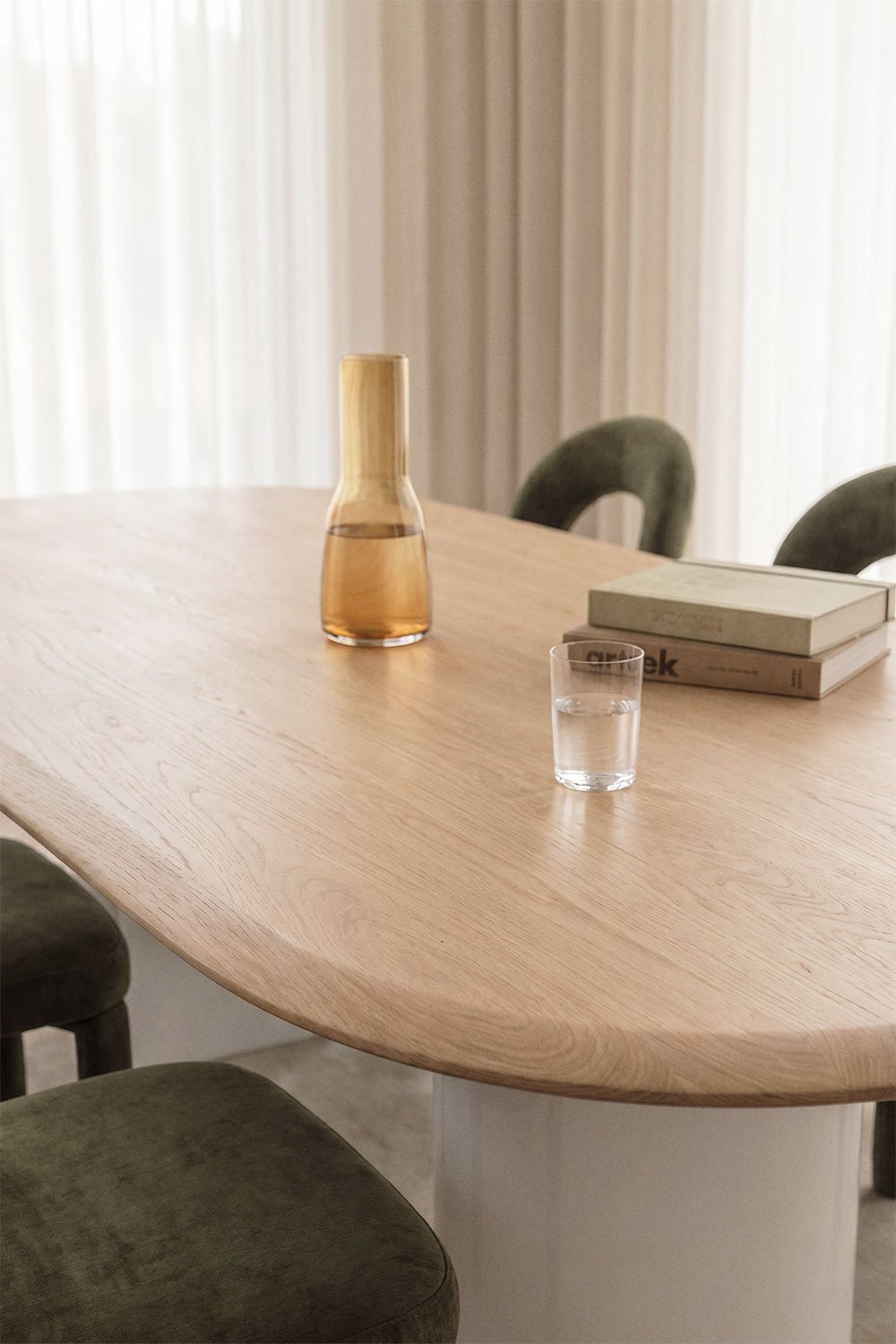 Table de salle à manger ovale en MDF et ciment Lysander, image de la galerie 2