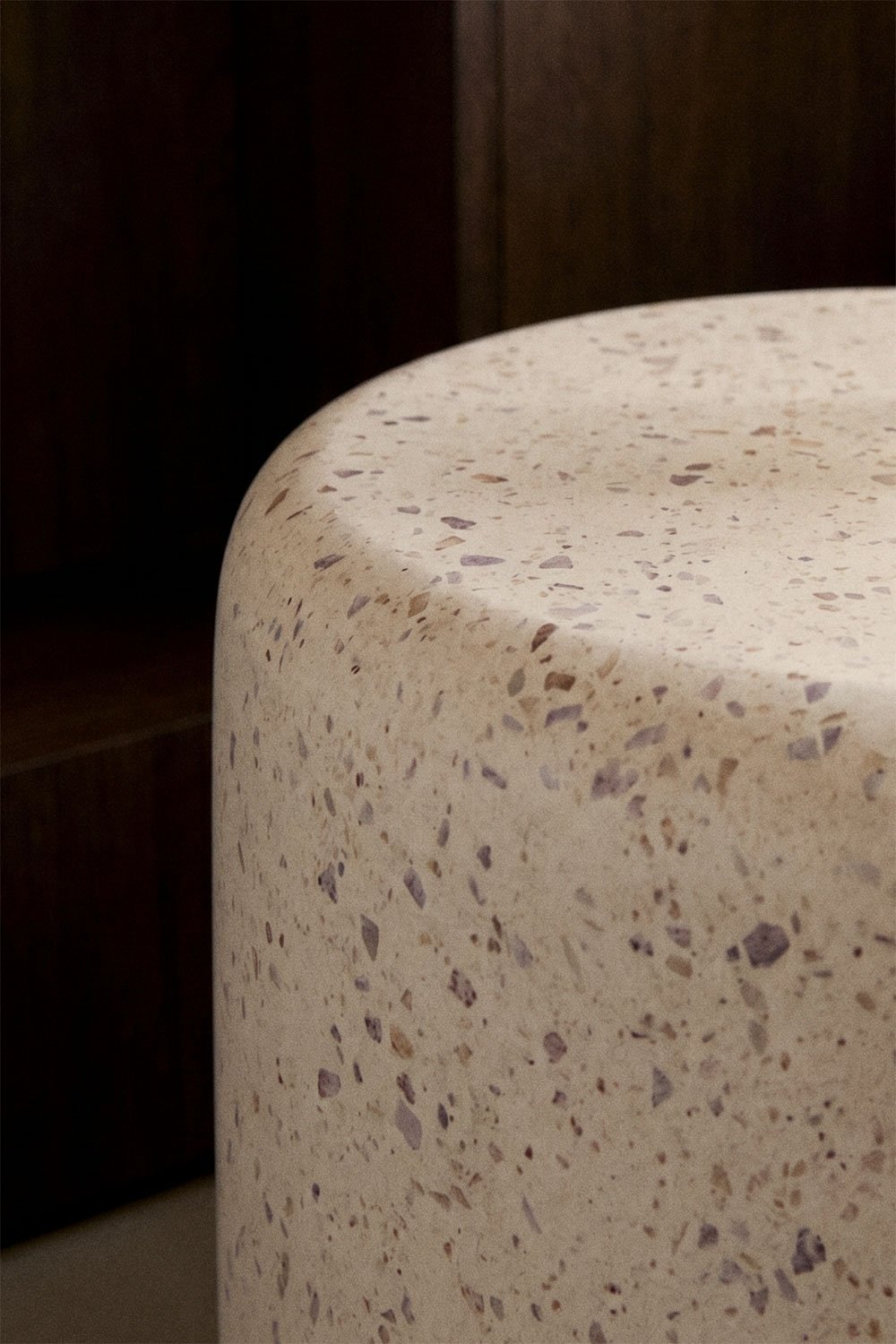 Table de chevet Ø35 cm en ciment Elyndra, image de la galerie 2