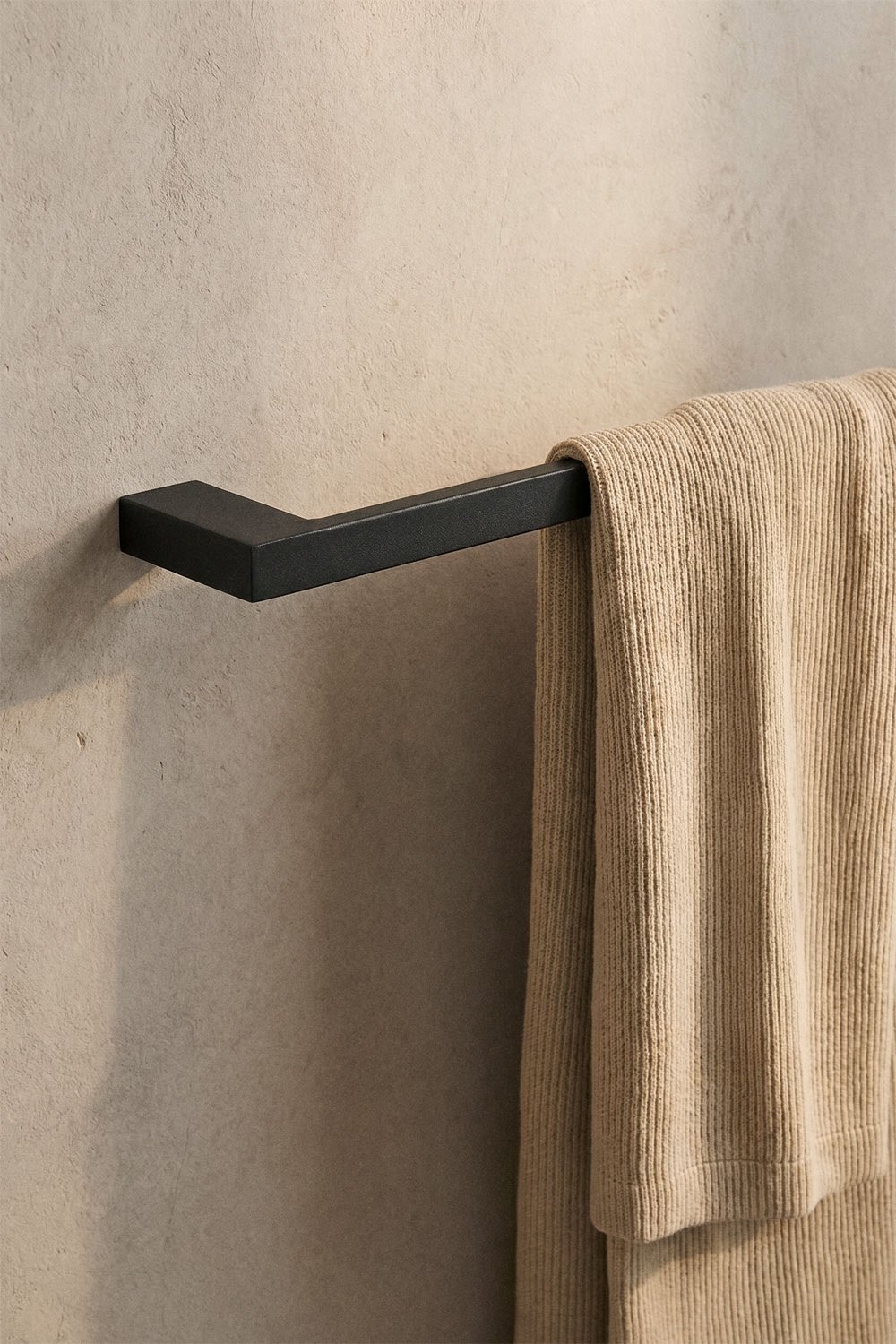 Porte-serviettes mural avec barre de 60 cm pour salle de bains, en acier inoxydable noir mat Olvam, image de la galerie 2