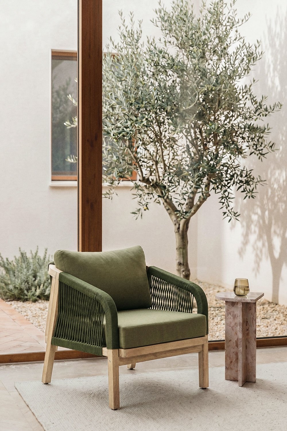 Fauteuil en bois d'acacia Dubai, image de la galerie 1