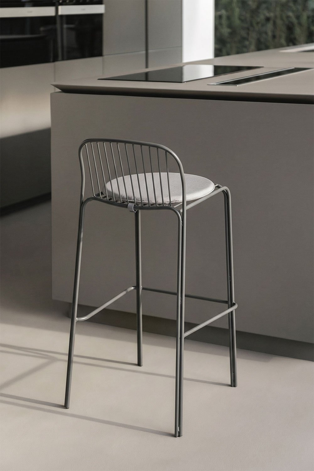 Tabouret haut en acier Anerina, image de la galerie 1