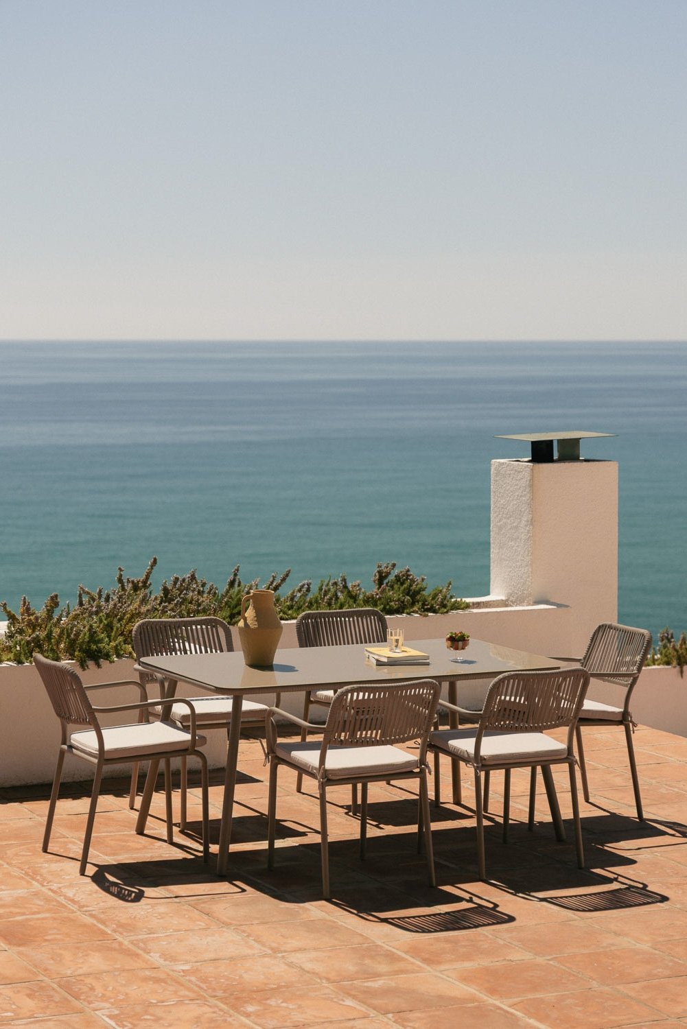 Table de jardin rectangulaire 160x90 cm en verre Arhiza, image de la galerie 1