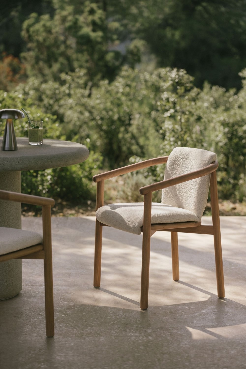 Chaise de jardin avec accoudoirs en bois d'acacia Elmina, image de la galerie 1