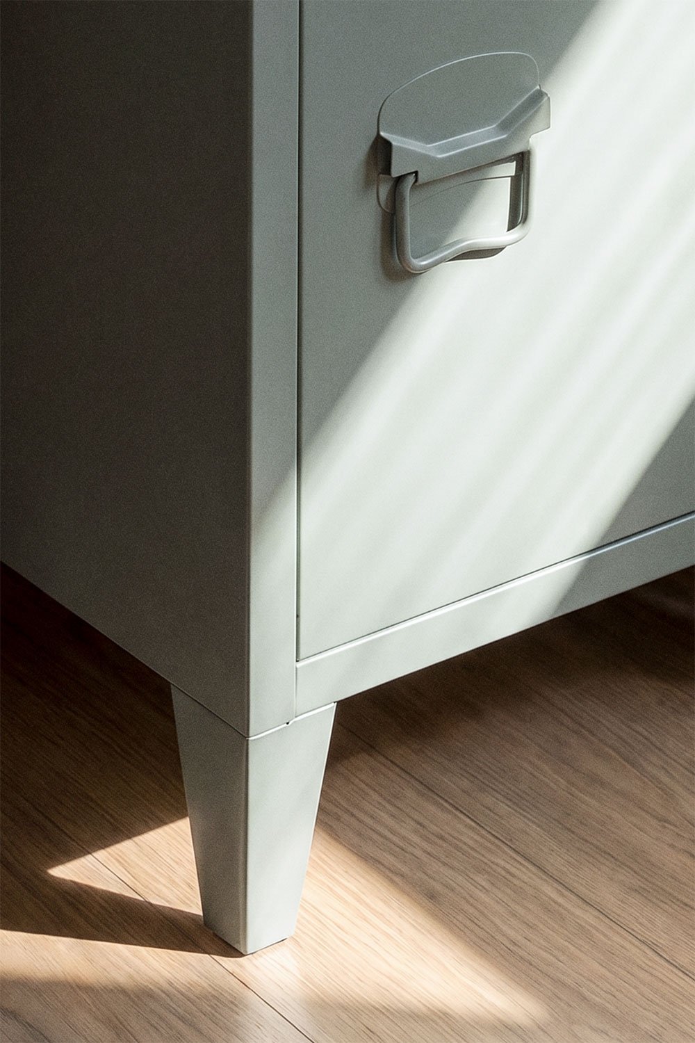 Table d'appoint casier en acier Pohpli, image de la galerie 2