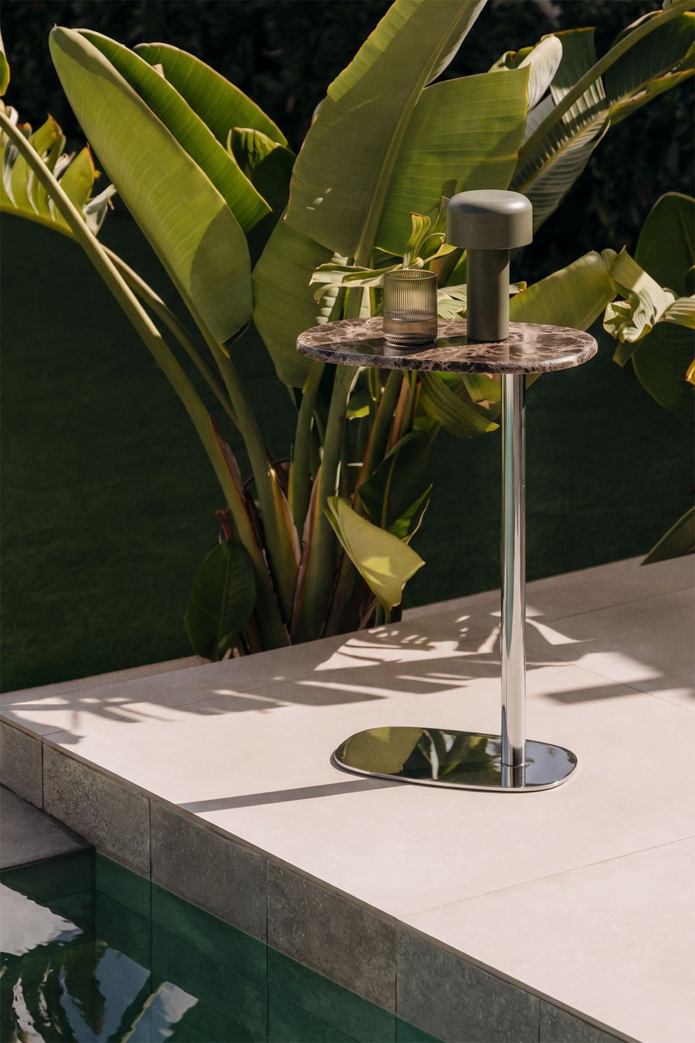 Table d'appoint de jardin ovale 45x25 cm en acier inoxydable et marbre Lumair, image de la galerie 6