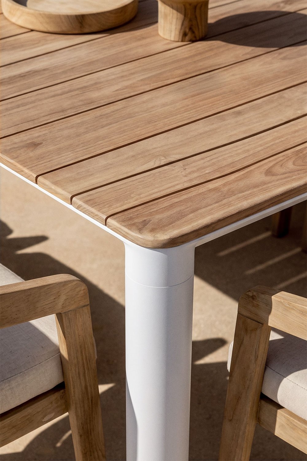 Table de jardin rectangulaire en aluminium et bois de teck Sirka, image de la galerie 2