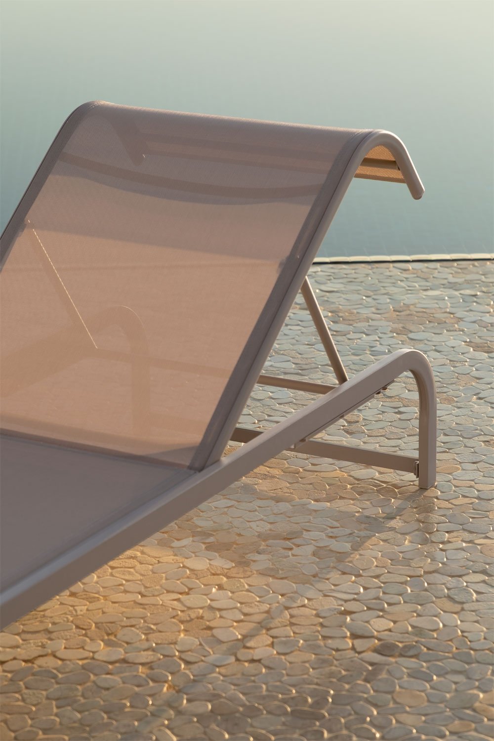 Chaise longue inclinable en acier Marietta, image de la galerie 2