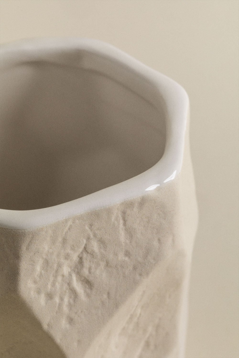 Set de salle de bain en grès blanc Rixten, image de la galerie 4