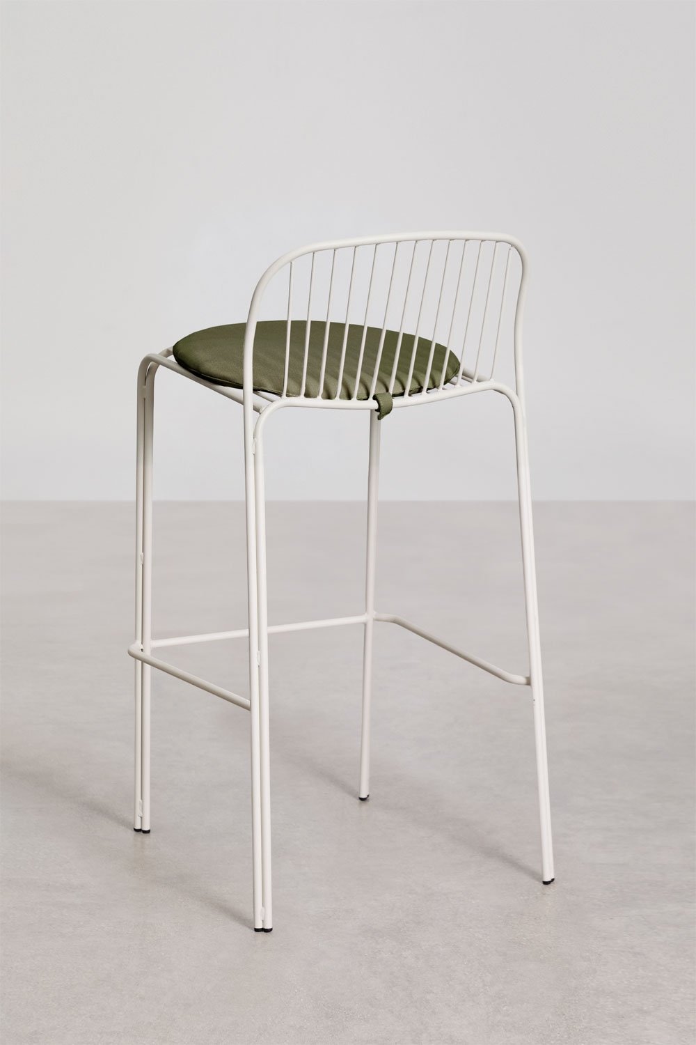 Pack de 2 tabourets hauts de jardin en acier Anerina, image de la galerie 5