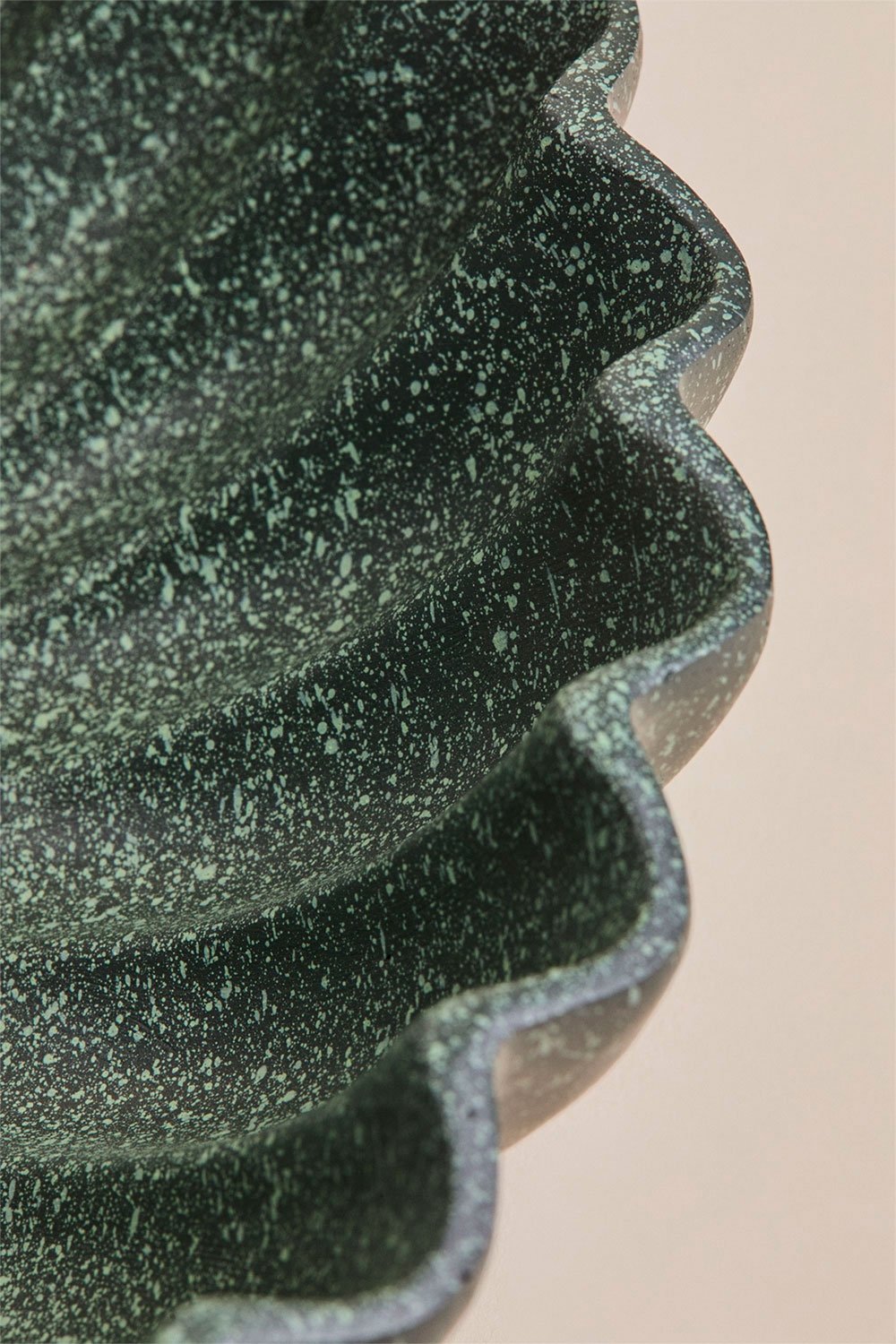 Bol décoratif en résine Avelin, image de la galerie 5