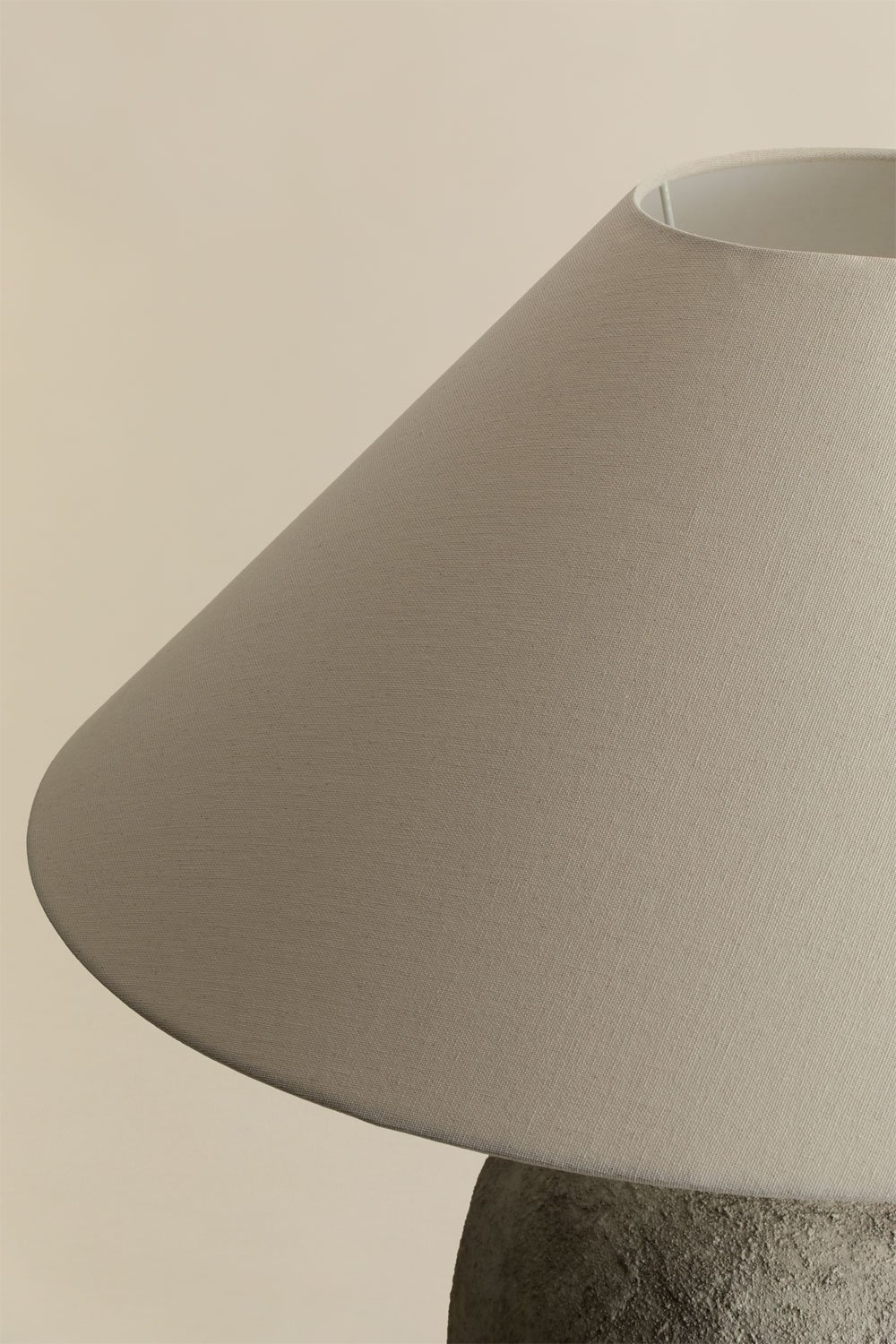 Lampe de table en lin et fibre de verre Selivan, image de la galerie 6