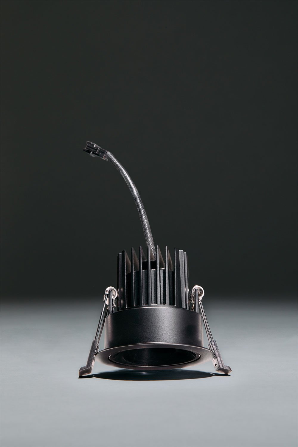 Pack de 3 downlights LED encastrables avec cadres Ø7 cm pour extérieur en aluminium avec allumage et extinction progressifs Luis, imagen de galeria 4
