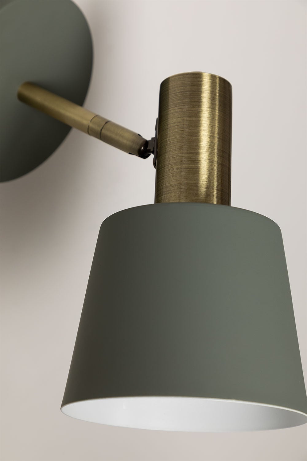 Lampe murale orientable en fer Agueda, image de la galerie 4