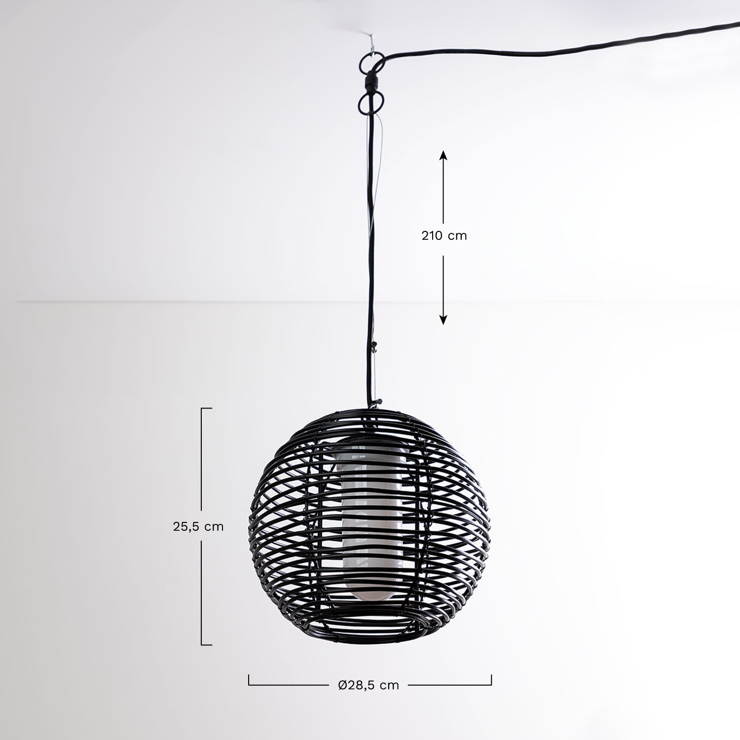 Bissel outdoor ceiling lamp in polyethylene, medidas