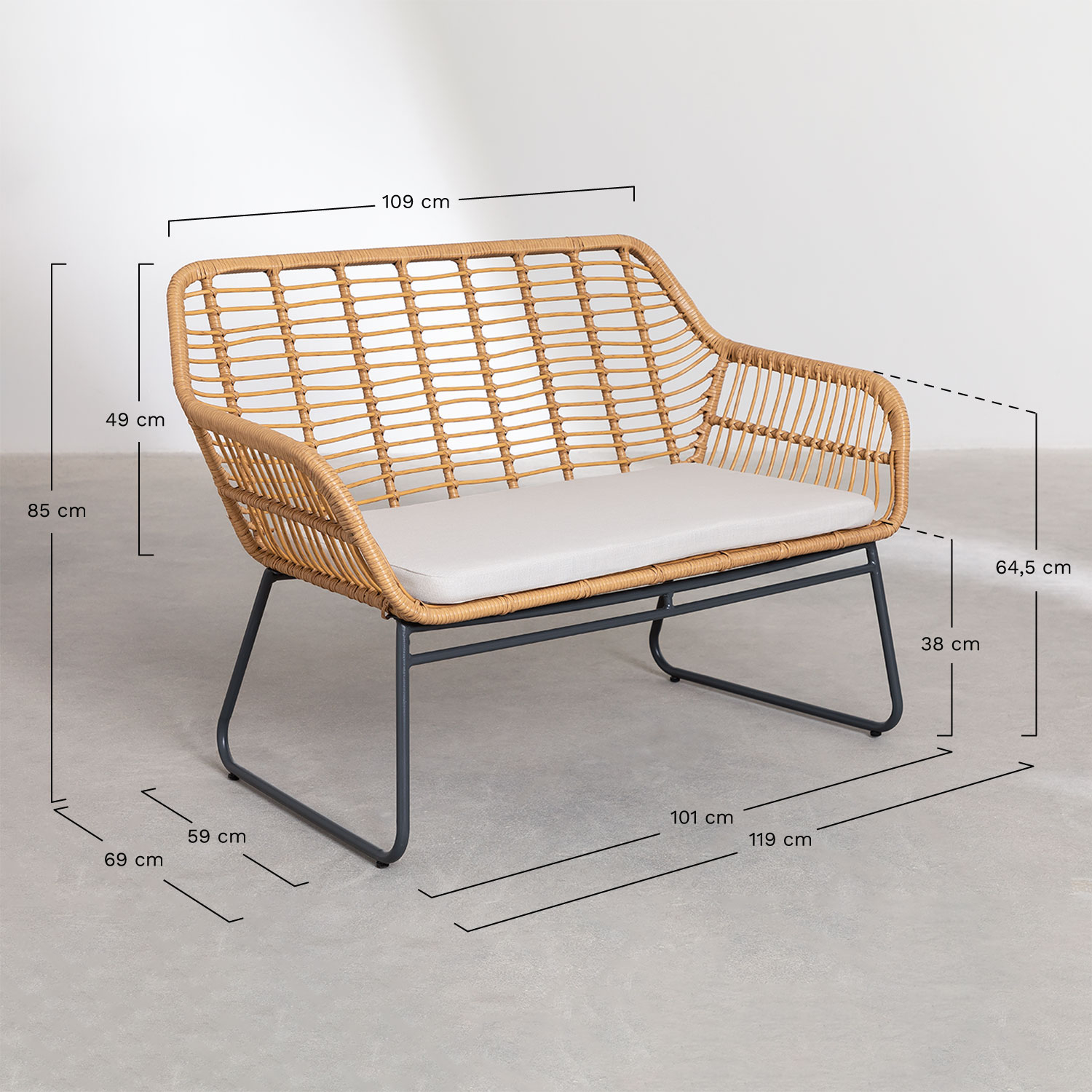 Garden set with 2-seater sofa, 2 armchairs and coffee table in steel and Visutt synthetic rattan, medidas